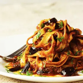 Pasta Puttanesca image